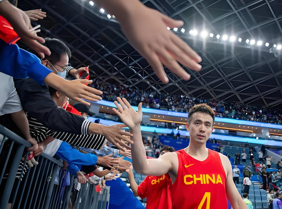 华体会体育平台-拒爆冷！中国男篮逆转台北队，继伟神仙3分，朱俊龙3分6中5砍19分