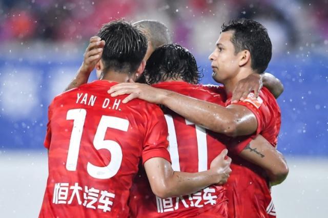 【中超]】艾克森破门+造乌龙 广州队2比0深圳获首胜