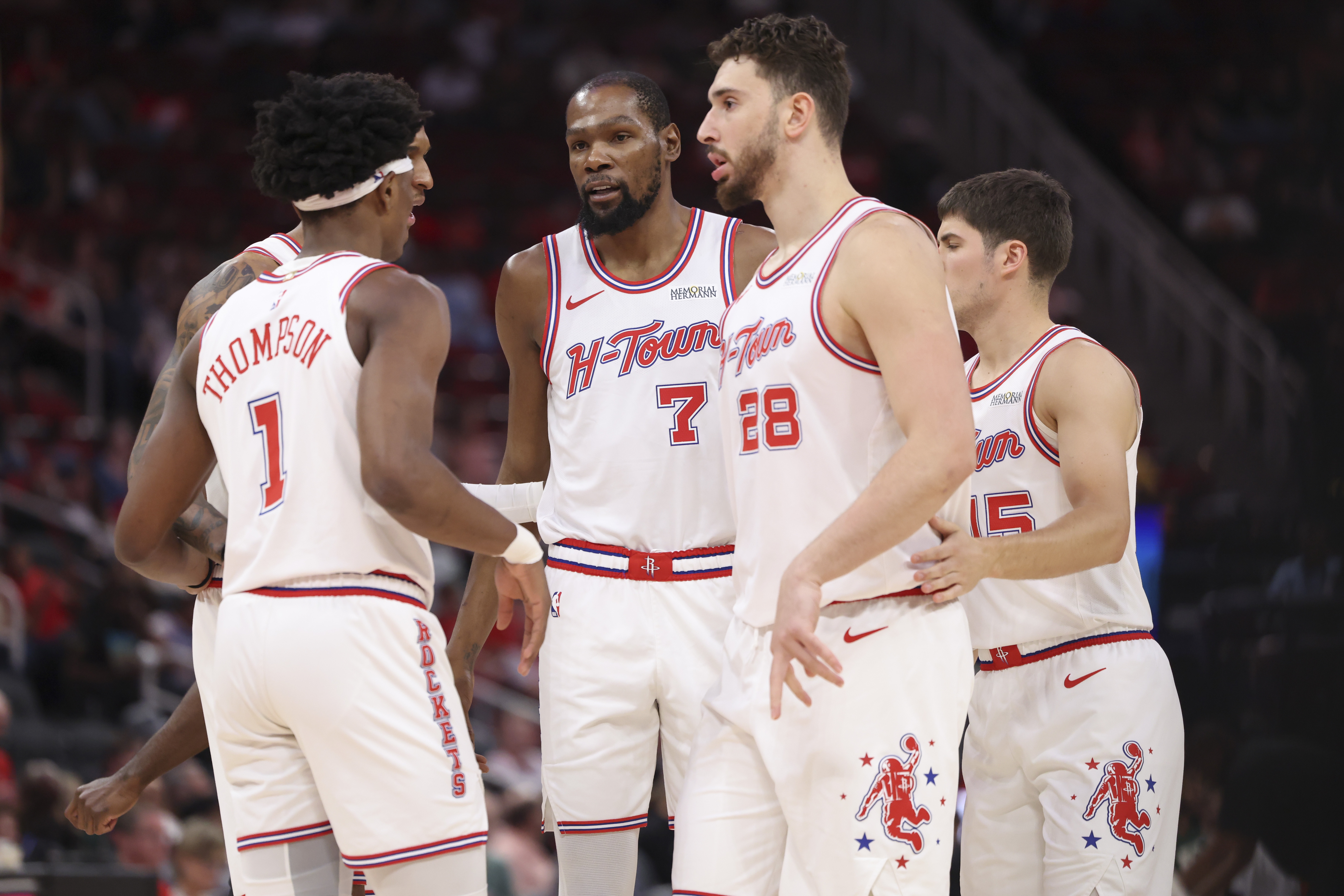 华体会体育平台-杜兰特：喜欢球队挨打后马上回击的特质 我们赢得了彼此的信任